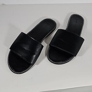 Wild Diva Black Flat Women's Slippers Size 8